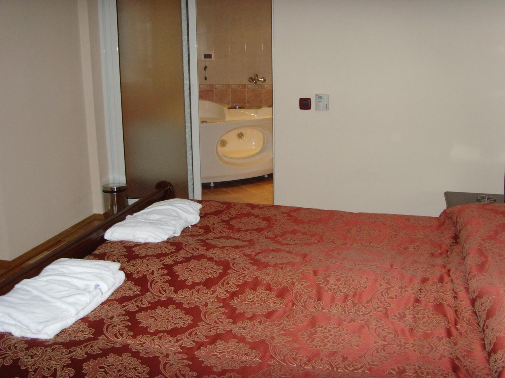 Meridian Hotel Bolyarski فيليكو ترنوفو المظهر الخارجي الصورة