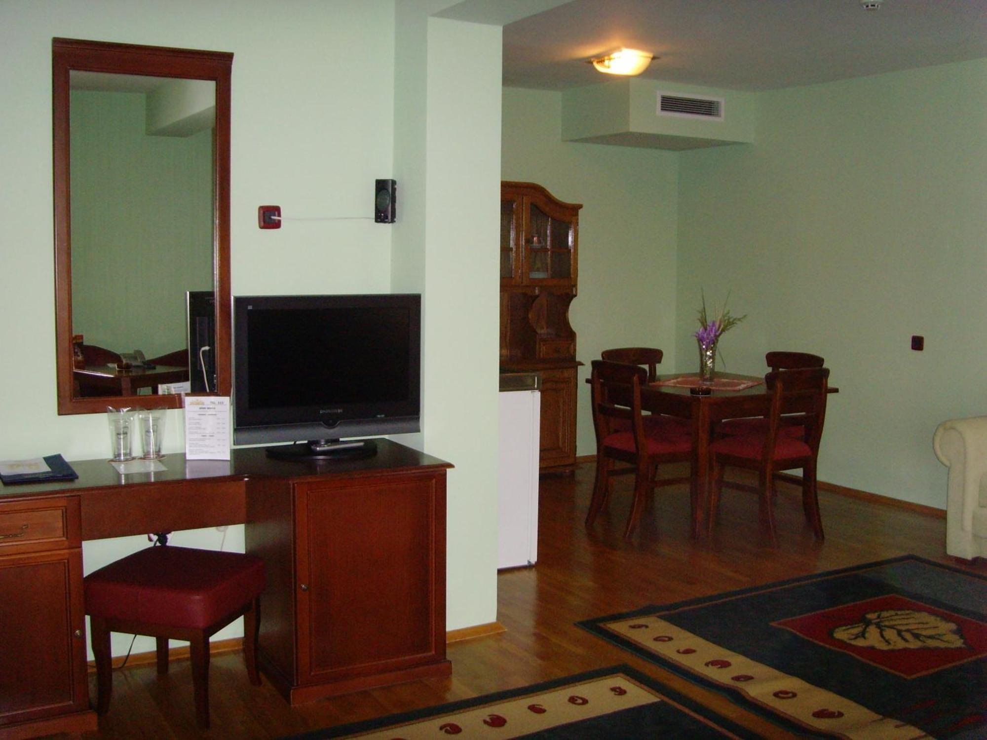 Meridian Hotel Bolyarski فيليكو ترنوفو المظهر الخارجي الصورة